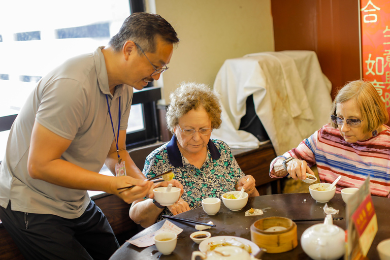 Hong Kong: Private City Highlights Tour with Car 4 hours Hong Kong Highlights with Private Guide and Car