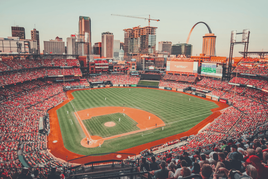 St. Louis Cardinals Baseball Spiel im Busch Stadium. Foto: GetYourGuide