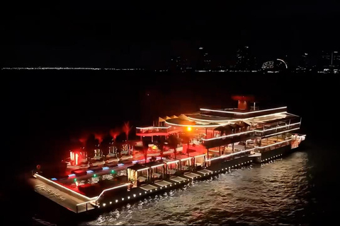 Pattaya: Sina Beach Club Entry Ticket