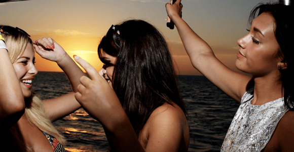 Ibiza: Sunset Boat Party, Club Entry & O Beach (2-Day Pass)