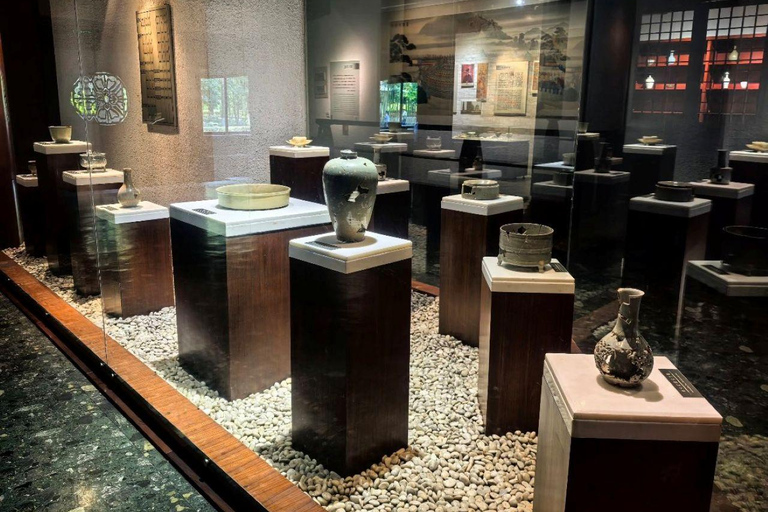 Hangzhou: Private Southern Song Dynasty Day Tour Private Tour for 1–2 People