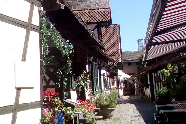 Nuremberg: WWII Guided Tour with Transport and Lunch