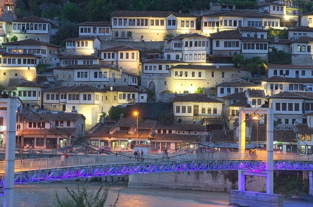 From Tirana: Berat and Karavasta Lagoon Day Trip