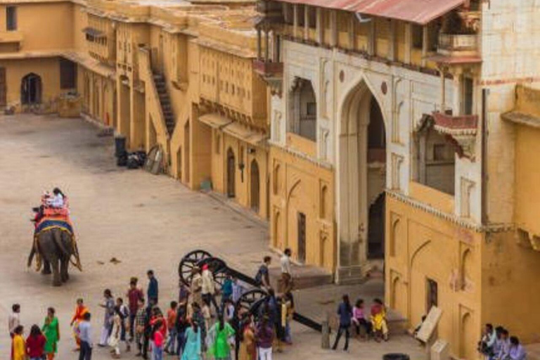 Jaipur: Old & New Jaipur Full day City Tour by Car+ Guide