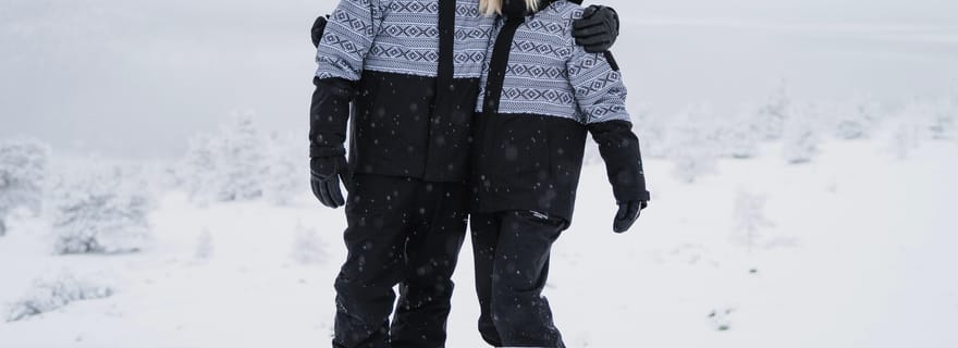 Helsinki : Louez des ensembles de vêtements d'hiver