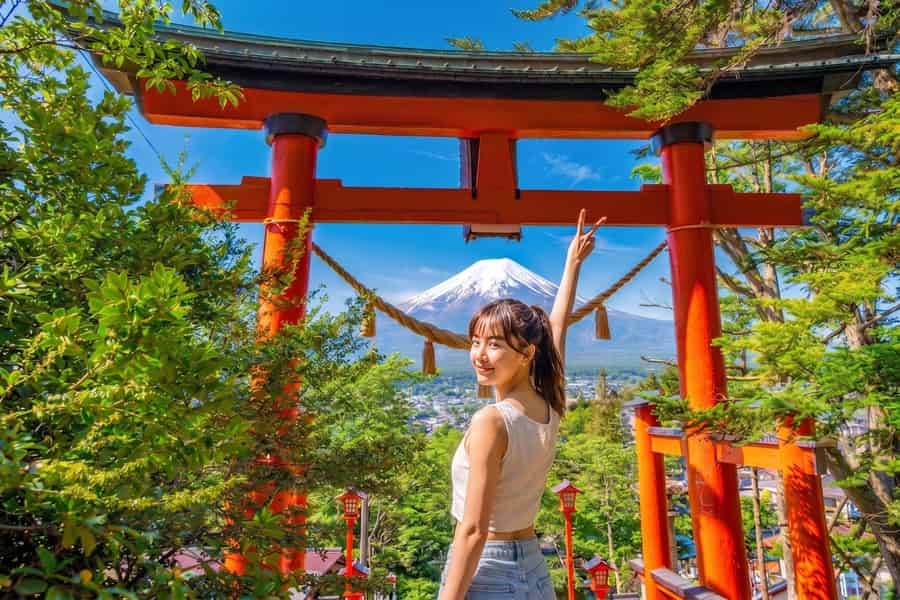 Ab Tokio: Unverzichtbare Tagestour zu den Highlights des Fuji. Foto: GetYourGuide Ab Tokio: Unverzichtbare Tagestour zu den Highlights des Fuji. Foto: GetYourGuide