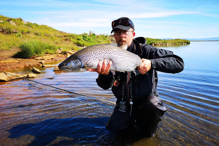 Von Reykjavik aus: See- und Flussangeltour