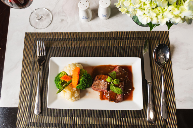 2-Day Peaceful in Bai Tu Long Bay with Luxury Cruise