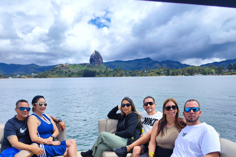 Guatapé & El Peñol: Luxury Protocol and Private Sailing GUATAPÉ PLUS