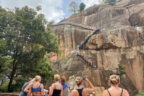 Private Sigiriya, Safari & Village Tour: Colombo/Kandy/South From Sigiriya: Complete Core Tour (Direct Access)