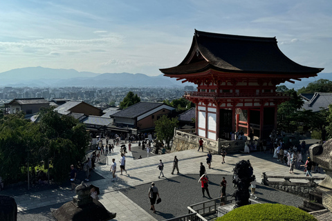 Kyoto: Guided Tour in UNESCO Site, Kiyomizu-dera - 90 Min. Sunrise Serenity at the Sacred Kiyomizu-dera Temple