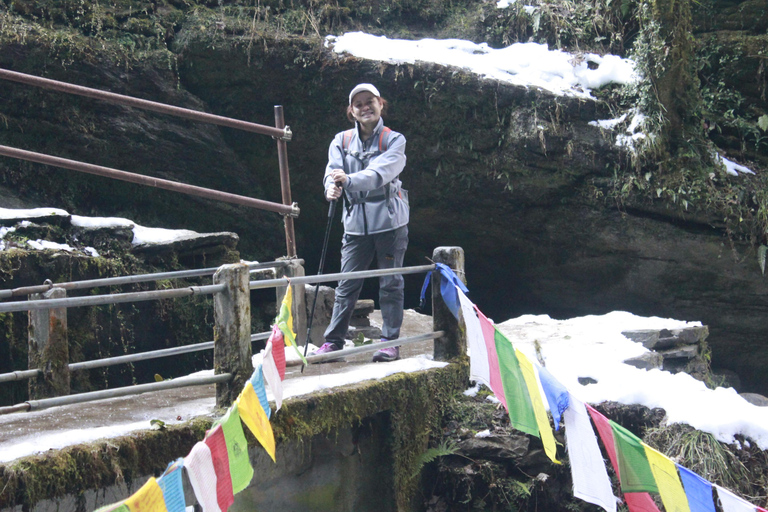 Desde Katmandú: Senderismo de 15 días por el Campo Base del Annapurna con Yoga