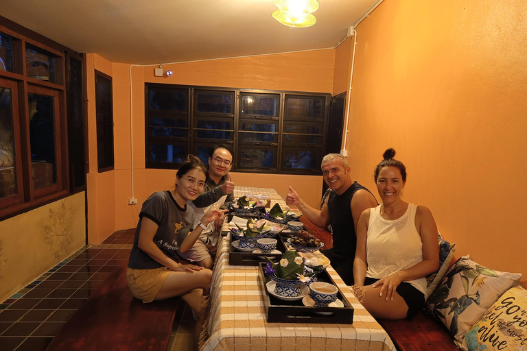 Journée entière de yoga, de méditation et d'immersion dans la culture thaïlandaiseJournée complète de yoga, méditation et immersion dans la culture thaïlandaise