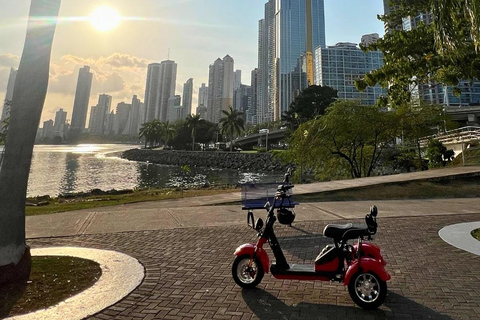 Ave. Balboa: Enjoy the city on a scooter. Ave. Balboa: Enjoy the city on a Moto Scooter.