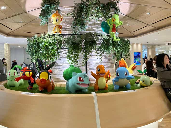 Tokyo: Ikebukuro Popular Spots and Backstreets Walking Tour