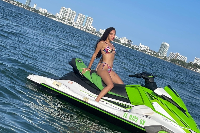 Miami Beach: Jetski Rental Experience with Boat and Drinks 1-Hour Jetski Rental