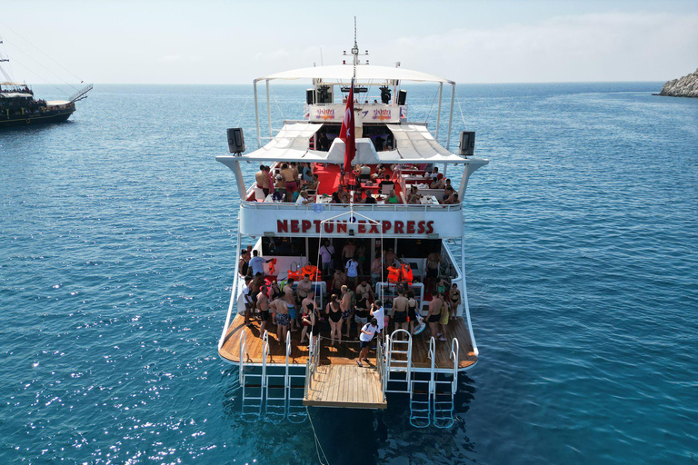 Marmaris: Luxury Boat Tour with Lunch Air-conditioned boat