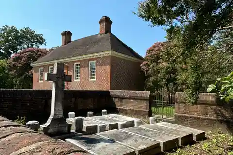 Death in Williamsburg: A Different Kind of Walking Tour