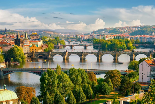 Prague: Insta-Perfect Walk with a Local
