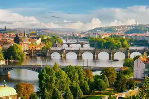 Prague: Insta-Perfect Walk with a Local