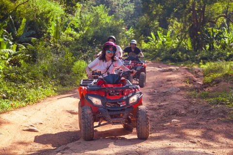 Ao Nang : Kayak à Crystal Pool, quad et visite d'une ferme d'ananas