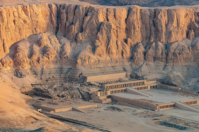 Vanuit Luxor: Westelijke Jordaanoever privétour met lunch