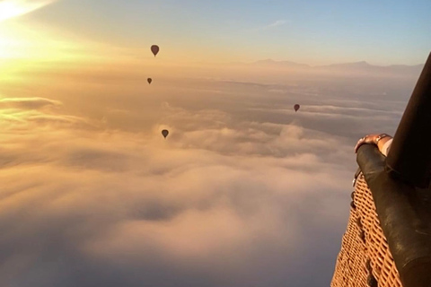 Marrakech : Vol en montgolfière, petit déjeuner berbère et balade à dos de chameau