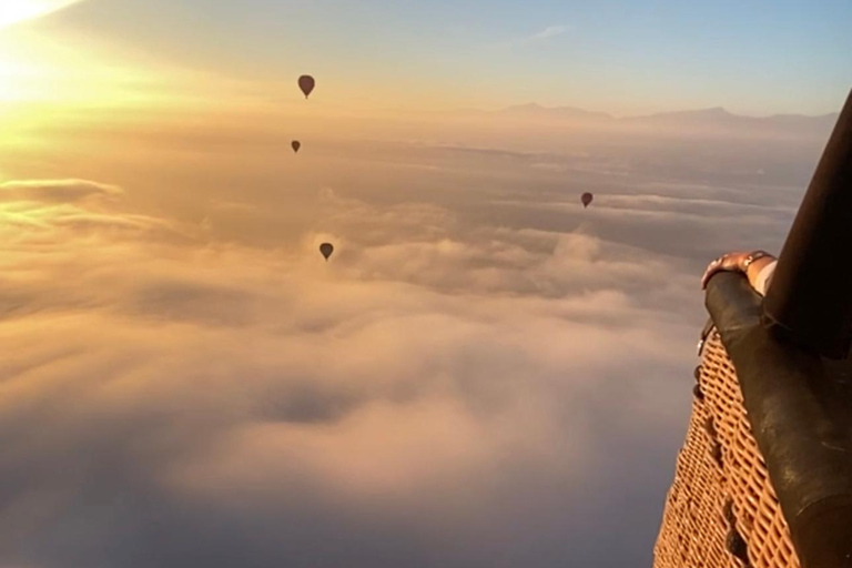 Marrakech : Vol en montgolfière, petit déjeuner berbère et balade à dos de chameau