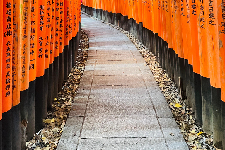 Kyoto Guided Walking Tour: Secret Zen Garden & Fushimi Inari