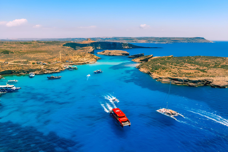 傍晚双体船渡轮巡游至蓝泻湖傍晚双体船巡游蓝泻湖