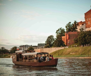 Krakow: Private Traditional Gondola Cruise