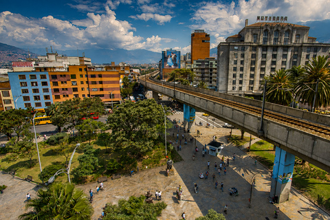 Downtown Medellín: Botero, Art, Markets & Local Snacks