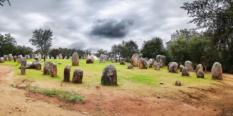 Évora: Private tour of Prehistoric sites w/driver and guide