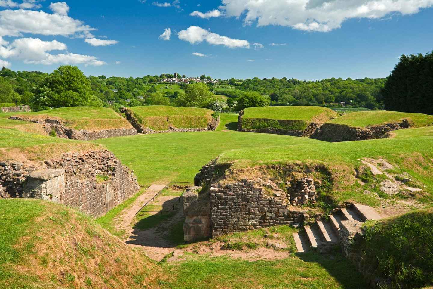 From Cardiff: Caerleon, Tintern Abbey and Three Castles Tour