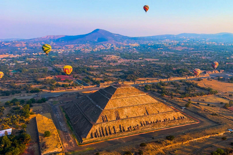 Teotihuacan : Vol en montgolfière avec petit-déjeuner et transport