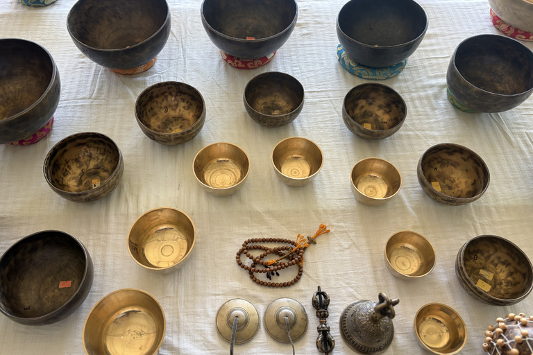 Bangkok: Sound Bowl Healing Session