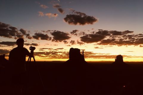Oljato-Monument Valley: 3-Hour Sunset Tour with Navajo Guide
