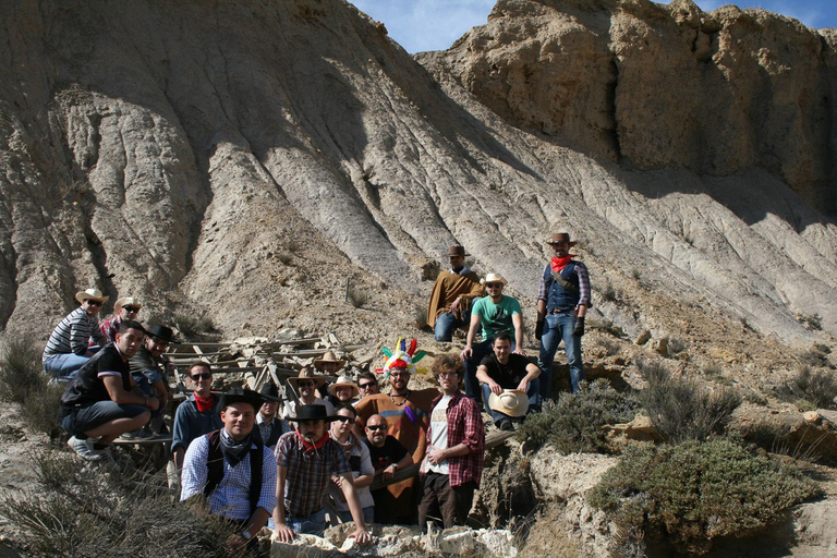 Depuis Almeria : Excursion en 4x4 dans le désert de TabernasAventure en 4x4 dans le désert de Tabernas en français