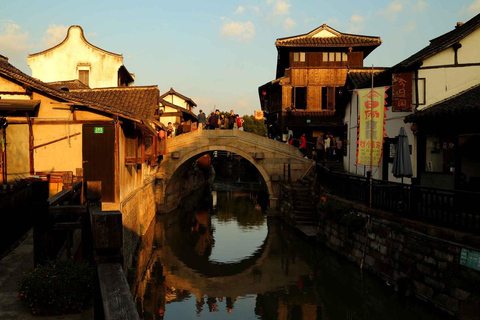 Shanghai: Wildlife Park, Xinchang, and Bund Private Tour