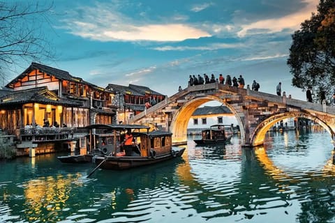 From Shanghai: Wuzhen Water Town Day Tour with Boat Ride