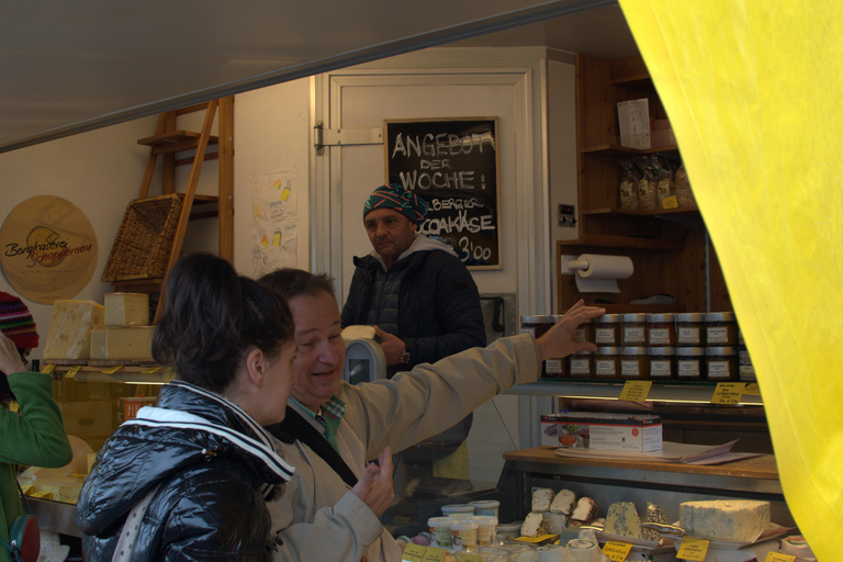 Vienna: Viennese Markets Tour with Tastings Naschmarkt Guided Food Tour