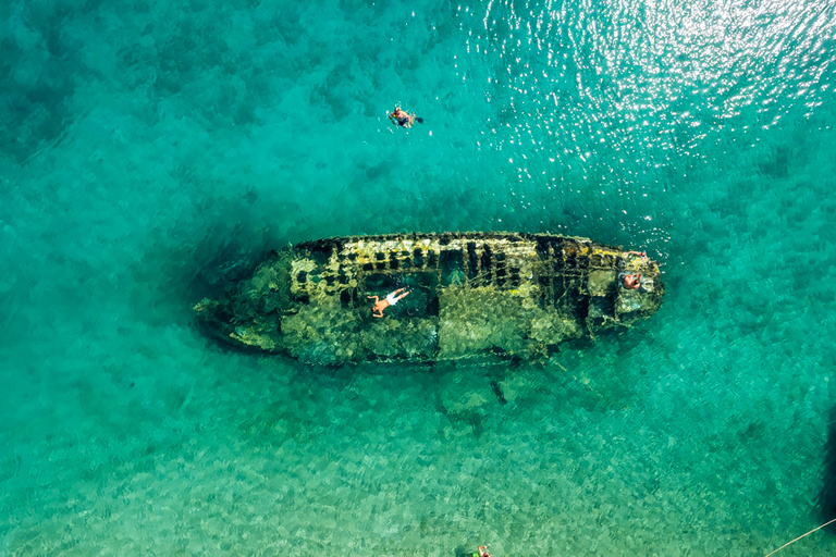 Split: Blue Lagoon, Shipwreck, & Šolta with Lunch & Drinks Tour without Sun Bed