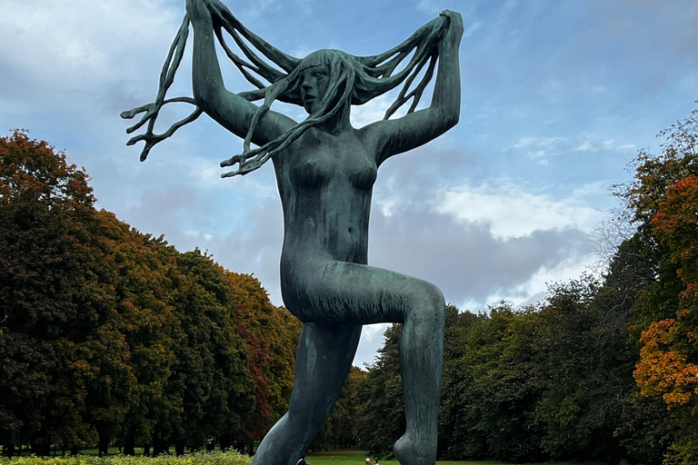 Oslo: Vigeland Park Guided Tour with Hidden Stories