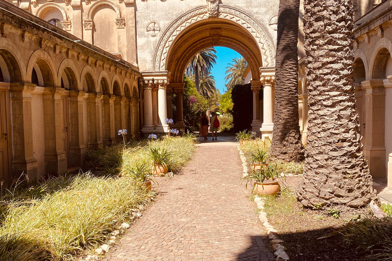 Yacht Me Up Cruzeiro Privado com Tudo Incluído Cannes Lérins SailUm dia na baía de Cannes com tudo incluído