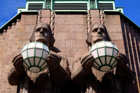 Helsinki: Guided Walking Tour of the Must-Sees with a French-Speaking Live Guide