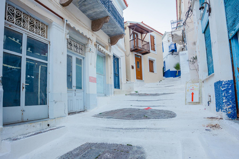 Isola di Poros: escursione di un giorno in autobus da Atene con bagno