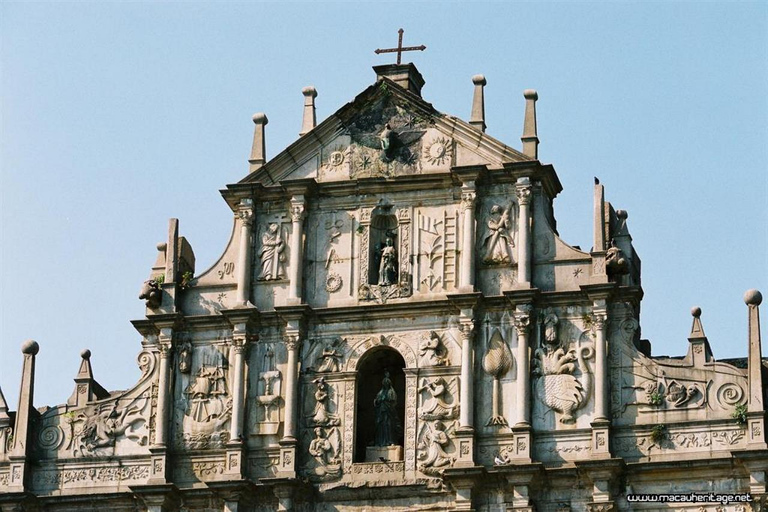 From Hong Kong: Private Macau Heritage Tour with transfer