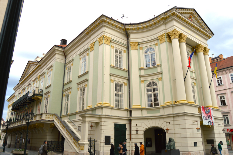 Praga: Ticket de entrada al Museo Nacional y tour de la ciudad con audioguía en líneaPraga: Ticket de entrada al Museo Nacional y Audioguía online del tour de la ciudad