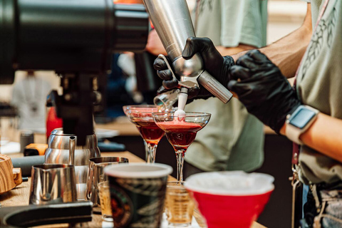 Baku: Night City Tour and Pub Crawl with Hotel Pickup