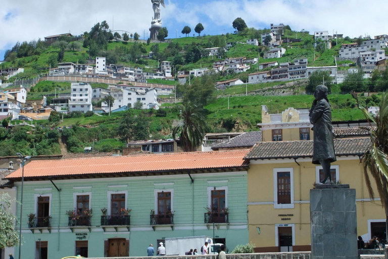 Quito: Airport Transfer and City Highlights Tour